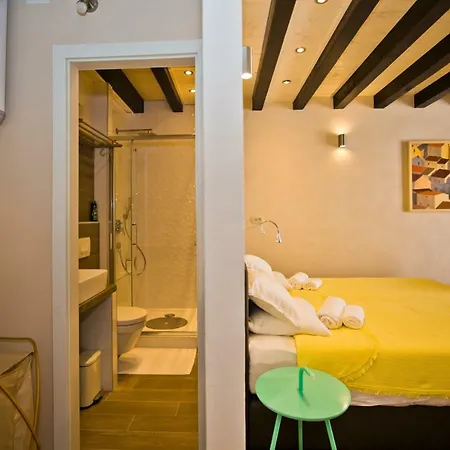 St. Stephen's Square Apartament *